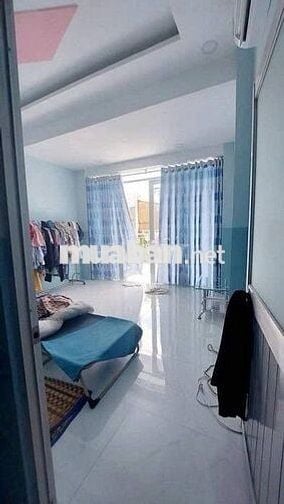 NHÀ 2 TẦNG, DT (4,2 X19)M2, NỞ HẬU, SÁT MẶT TIỀN, GIÁ 5,4 TỶ CÒN TL