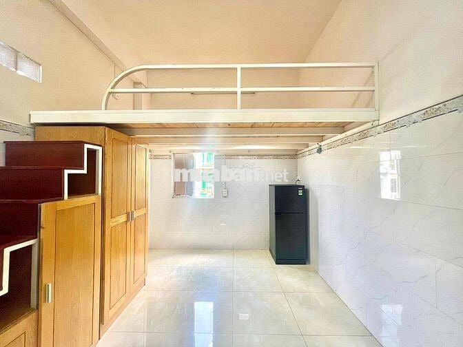 GÁC LỬNG 30m2, NỘI THẤT ĐẦY ĐỦ Đ. KHUÔNG VIỆT, 4’ ĐI ĐH VĂN HIẾN