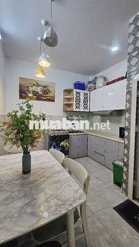 BÁN NHÀ HXH - 1 CĂN RA MT - 30M2 X 2TẦNG - P15 TÂN BÌNH-NHỈNH 3 TỶ