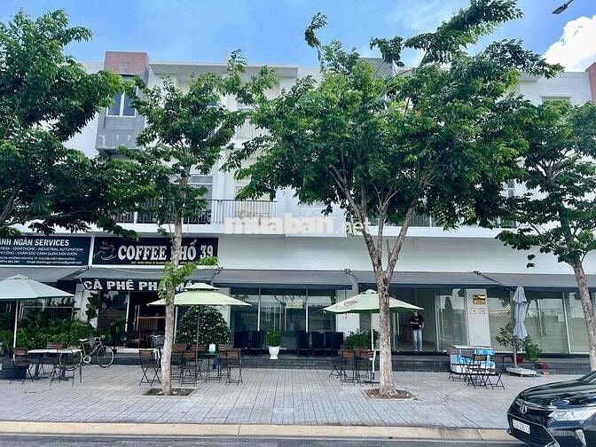 Bán nhà phố 3 tầng dt ngang 5 dài 17 mặt tiền đường 30m dự án sun casa