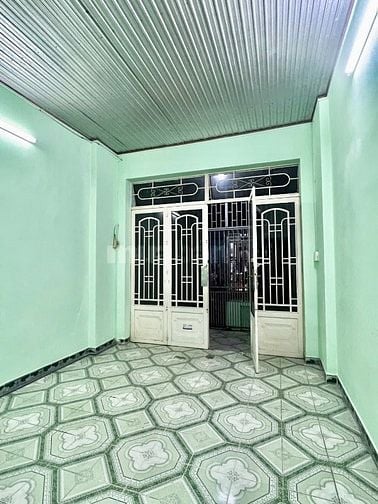 Bán nhà đường 379 gần Lê Văn Việt hẻm ô tô tải 56m2 2PN 1WC giá 4,5 tỷ