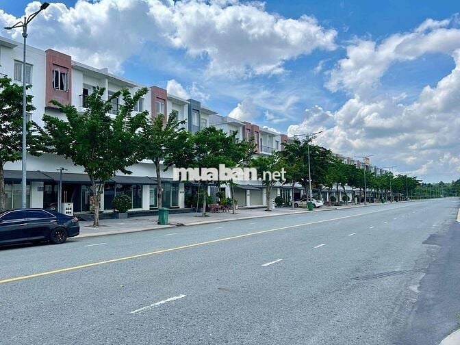 Bán nhà phố 3 tầng dt ngang 5 dài 17 mặt tiền đường 30m dự án sun casa