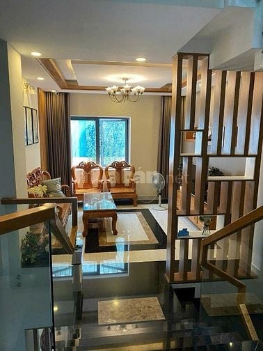 Bán nhà mặt tiền Bùi Tá Hán, Quận 2, DT 4x20m. Trệt 3 lầu.  Giá 22 tỷ