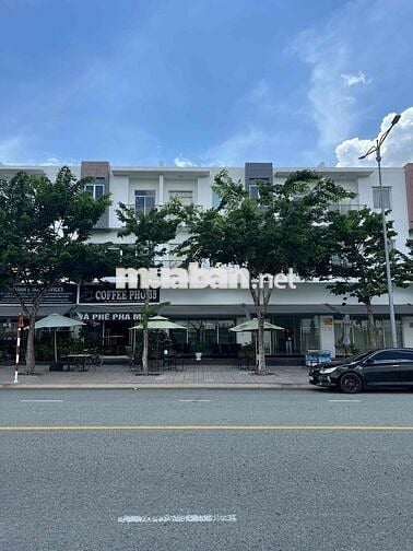 Bán nhà phố 3 tầng dt ngang 5 dài 17 mặt tiền đường 30m dự án sun casa