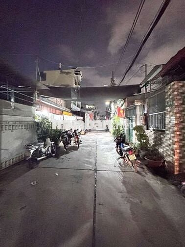 Nhà Trung Tâm Bình Tân , giá nhỉnh 1 đồng , BHH , Bình Tân