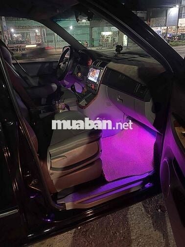 xe 7 chỗ cửa lùa , ko niên hạn, rộng rãi