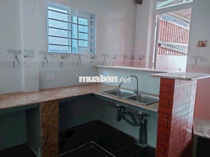 bán gấp nhà C4 ở Gia Huỳnh-Trảng Bàng. DT 155m2, giá 900 triệu. SHR.