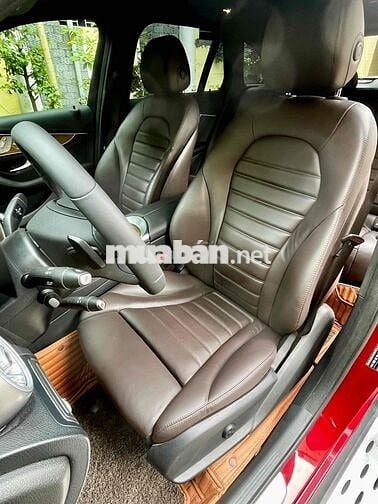 Mercedes GLC 250 4Matic 2019. Xe đẹp không lỗi