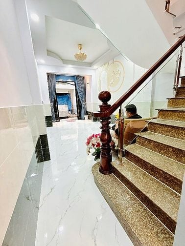 Hẻm Thẳng Cách MT 100m.ngay Trường THPT NGÔ GIA TỰ Bình Đông P15Q8. 