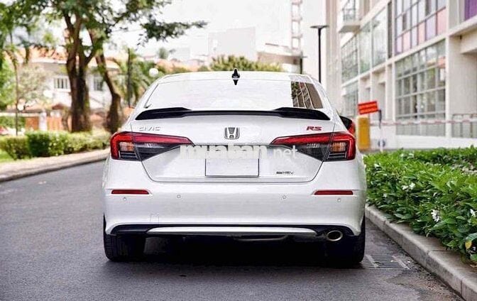 Honda Civic e:HEV RS Trắng - 13000 km, Cho vay bao