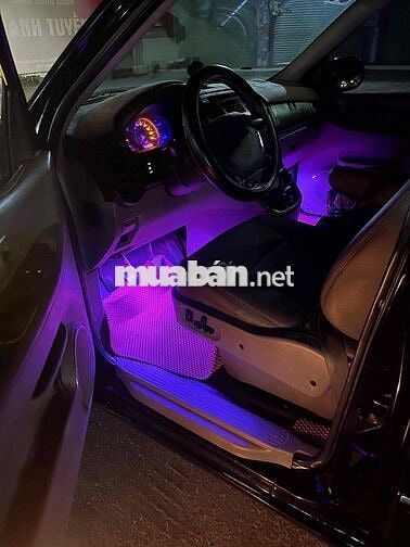 xe 7 chỗ cửa lùa , ko niên hạn, rộng rãi