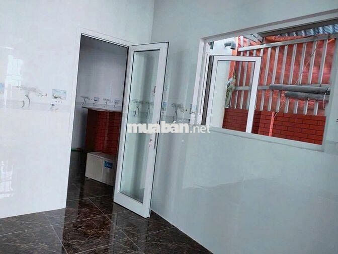 bán gấp nhà C4 ở Gia Huỳnh-Trảng Bàng. DT 155m2, giá 900 triệu. SHR.