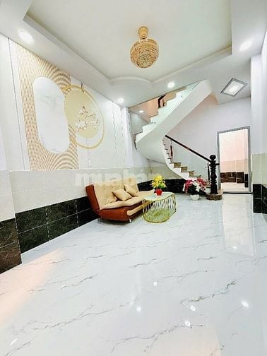 Hẻm Thẳng Cách MT 100m.ngay Trường THPT NGÔ GIA TỰ Bình Đông P15Q8. 