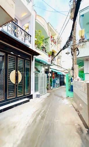 Hẻm Thẳng Cách MT 100m.ngay Trường THPT NGÔ GIA TỰ Bình Đông P15Q8. 