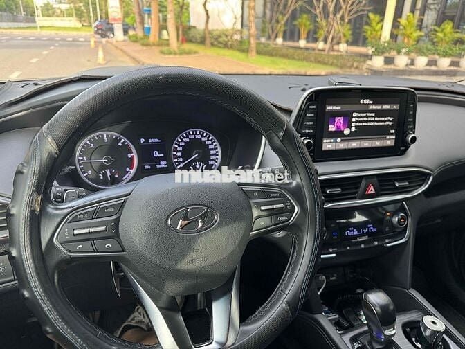 Hyundai Santa Fe sx2020 AT Diesel Base - Odo 74k