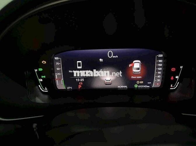 Honda Civic e:HEV RS Trắng - 13000 km, Cho vay bao