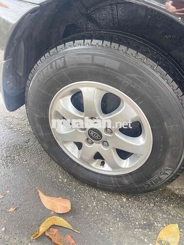 xe 7 chỗ cửa lùa , ko niên hạn, rộng rãi