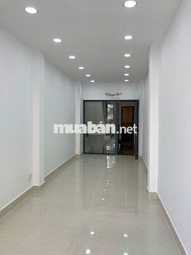 Cho Thuê Nhà Đường Nguyễn Cư Trinh, Quận 1 ( 3 lầu, ST, 4PN, 4WC )