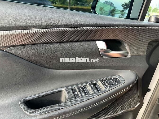 Hyundai Santa Fe sx2020 AT Diesel Base - Odo 74k