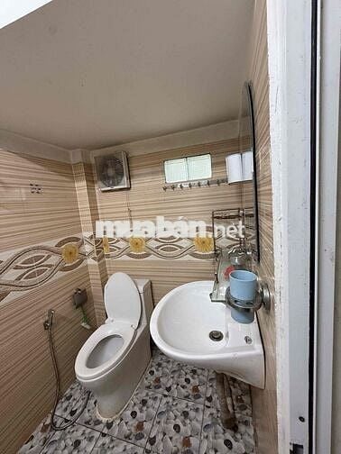 Cho thuê nhà chánh nghĩa hẻm 30/4 trệt lửng có 2 phòng 2 wc thủ dầu