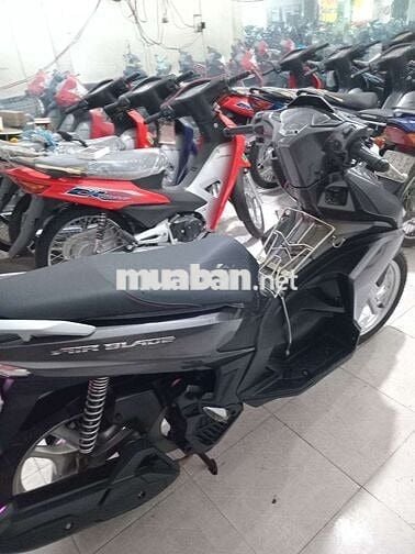 Xe máy Honda Air Blade màu xám đen