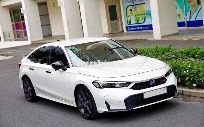 Honda Civic e:HEV RS Trắng - 13000 km, Cho vay bao