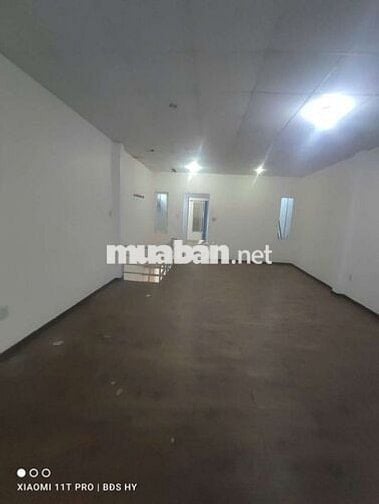 Nhà 1trệt 1lầu 2pn 2wc gần Quốc Lộ 13 HBC 10triệu