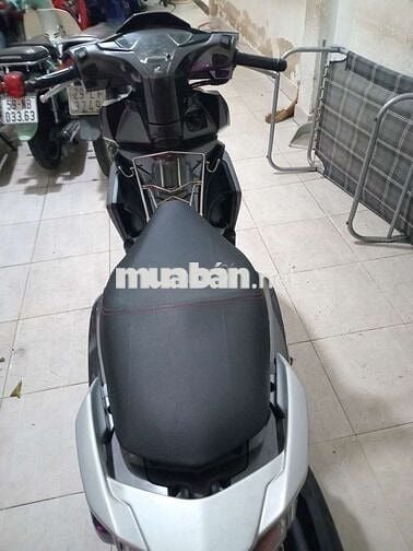Xe máy Honda Air Blade màu xám đen