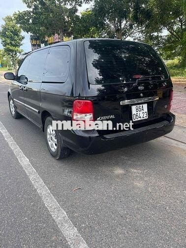 xe 7 chỗ cửa lùa , ko niên hạn, rộng rãi