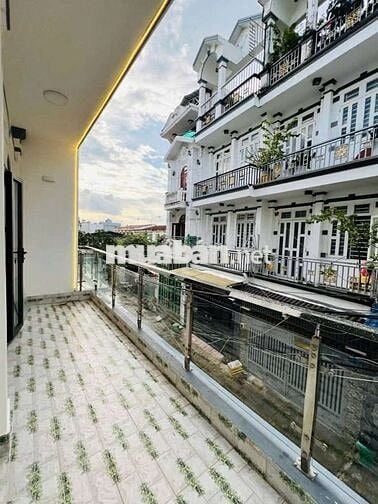 Ô TÔ NGỦ TRONG NHÀ-MẶT TIỀN ĐƯỜNG 8M-HUỲNH TẤN PHÁT- NHÀ BE-CHỈ 6,6 TỶ