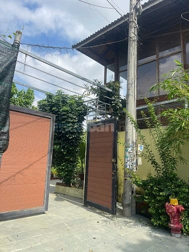 CHO THUÊ NHÀ SÂN VƯỜN DT 10 * 60m  - GẦN VINHOMS QUẬN 9