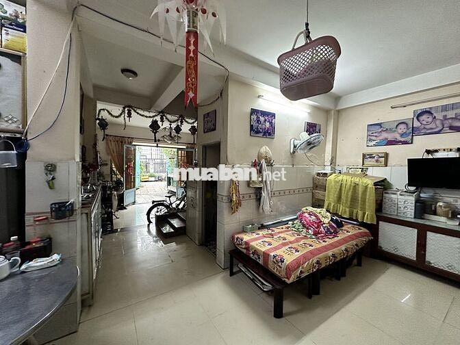 Hạ giá cần bán gấp nhà nát hẻm hướng Nam Phú Thuận Q7