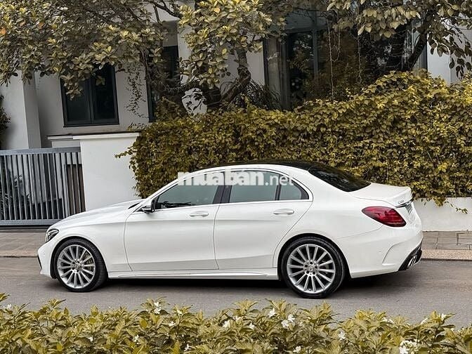 MERCEDES BENZ C300 AMG 2016 Độ Full Option Cực Đẹp