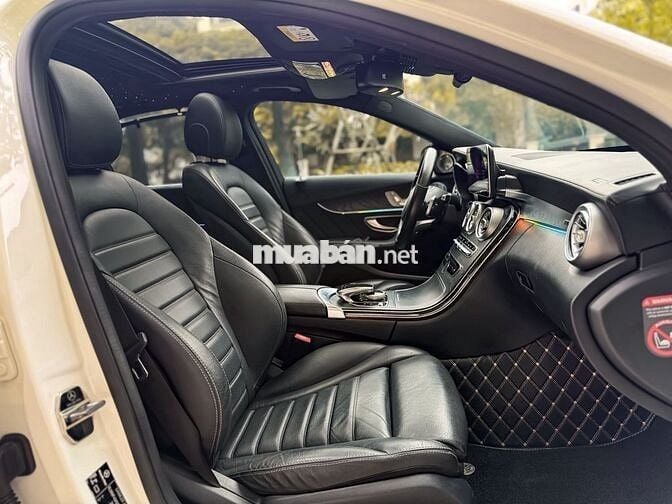 MERCEDES BENZ C300 AMG 2016 Độ Full Option Cực Đẹp