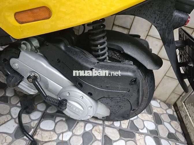 Xe zip màu vàng 2012 ken