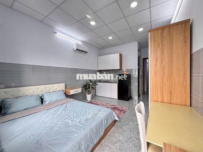 Phòng trọ 35m2 gần Q1, Q2 Ban công thoáng Full NT tại Nơ Trang Long