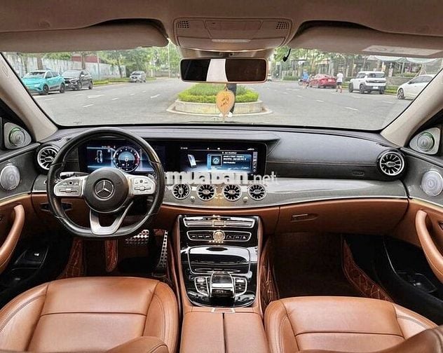MERCEDES BENZ E300 AMG 2019 Xe Lướt Đẹp Có Trả Góp