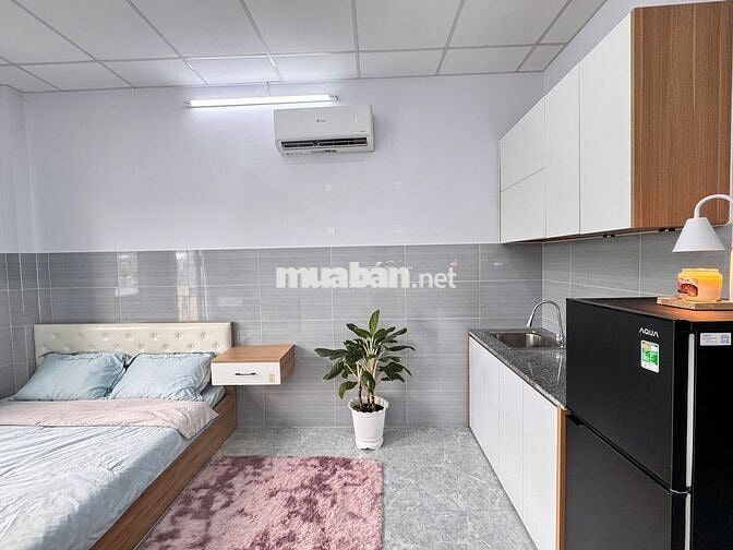 Phòng trọ 35m2 gần Q1, Q2 Ban công thoáng Full NT tại Nơ Trang Long