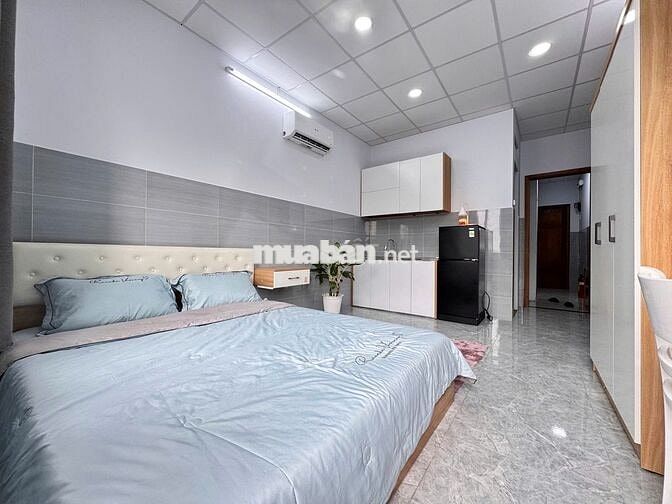 Phòng trọ 35m2 gần Q1, Q2 Ban công thoáng Full NT tại Nơ Trang Long