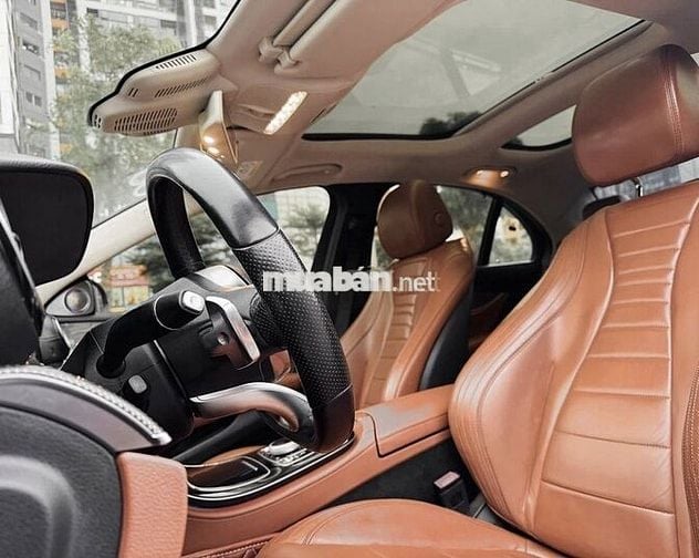 MERCEDES BENZ E300 AMG 2019 Xe Lướt Đẹp Có Trả Góp
