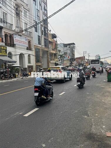 Bán Nhà Mặt Tiền Lạc Long Quân, Tân Bình - CÓ THANG MÁY – 6 TẦNG