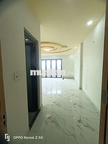 Nhà mặt tiền đường sầm uất 6 x 20 có 6pn 6wc sân thượng