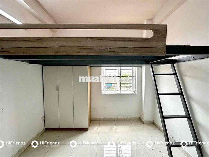 Phòng duplex cửa sổ trời có nội thất cơ bản sát đại học VLU , IUH