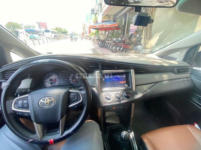 🚗✨ CHO THUÊ XE TỰ LÁI INNOVA 2017 – 8 CHỖ RỘNG RÃI TẠI TP.HCM! ✨🚗