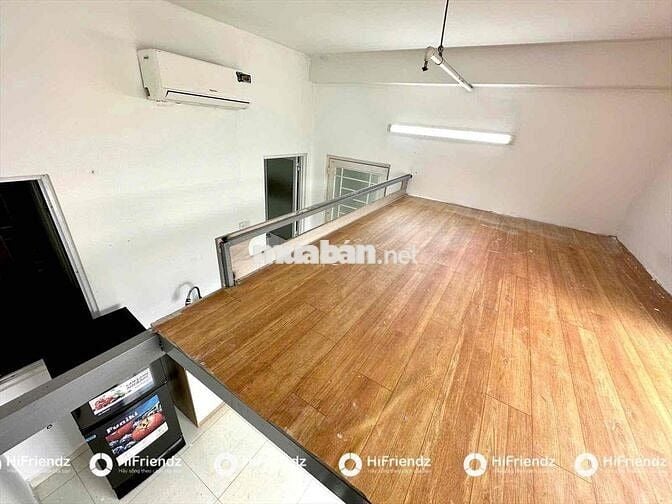 Phòng duplex cửa sổ trời có nội thất cơ bản sát đại học VLU , IUH