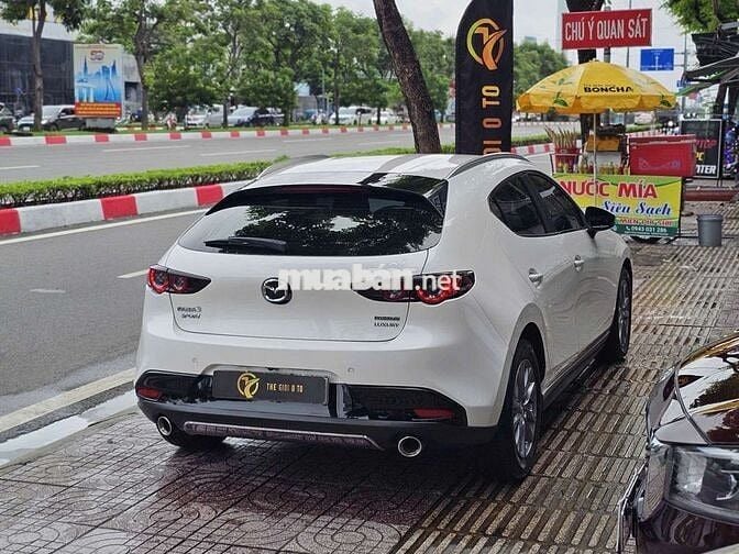 MAZDA 3 1.5  SPORT LUXURY SX 2023 ODO 32.000 KM