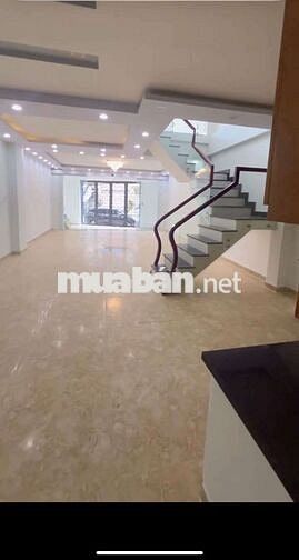 Nhà mặt tiền đường sầm uất 6 x 20 có 6pn 6wc sân thượng