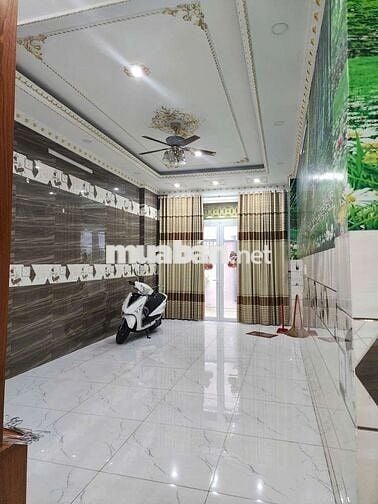 Nhà đẹp 4 x 17 có 5pn 6wc sân thượng