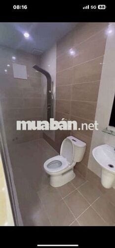 Nhà mặt tiền đường sầm uất 6 x 20 có 6pn 6wc sân thượng