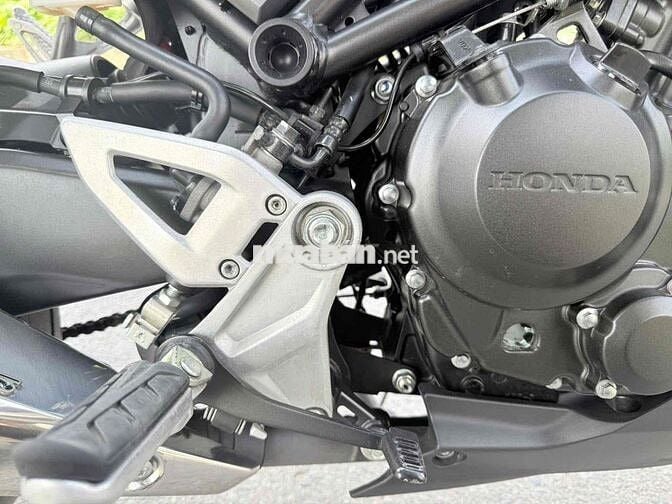 Bán HONDA CB300R thailan siu cọp ODO6k